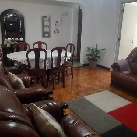 公寓 Couto 蓬塔德尔加达